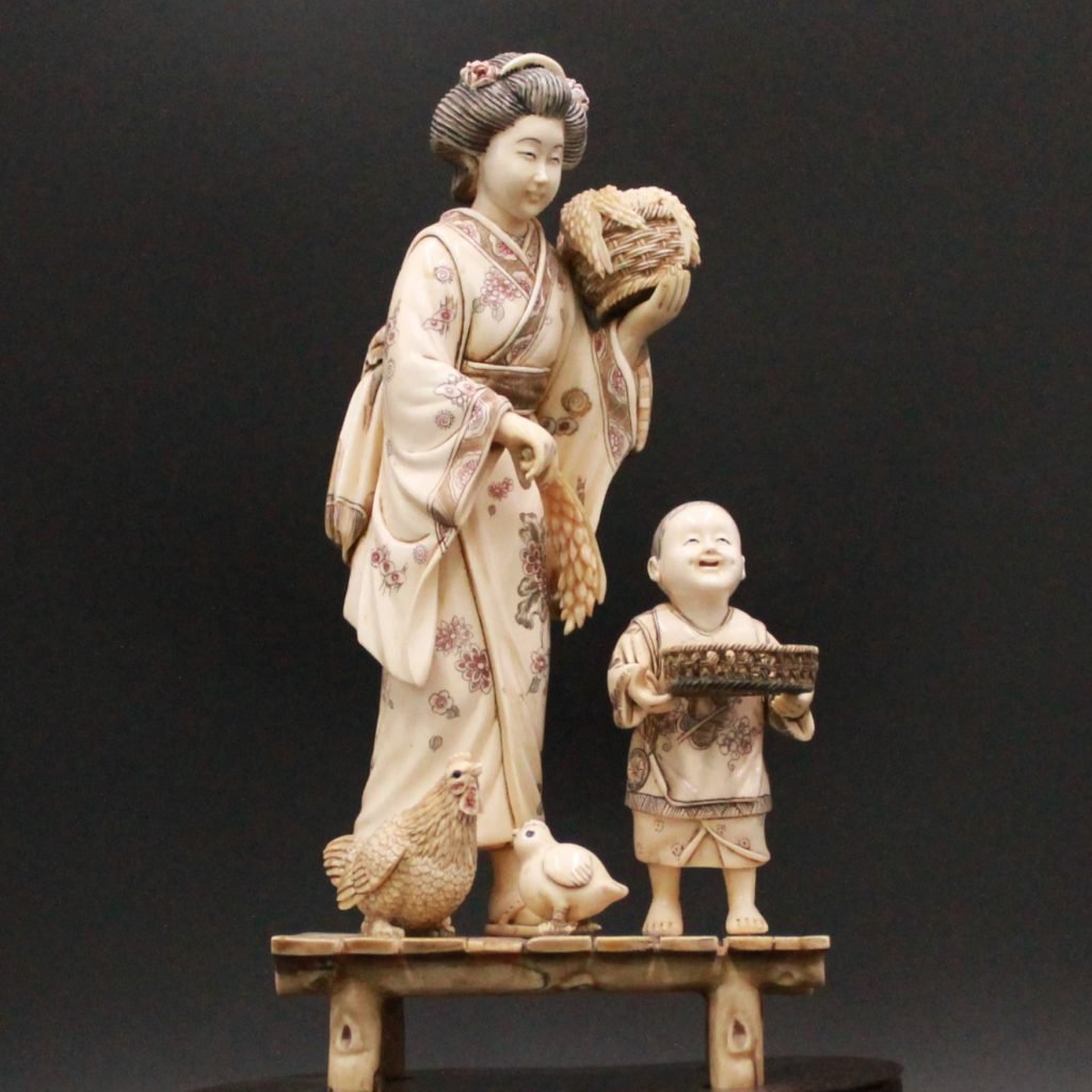 Sculpture en ivoire de mammouth