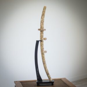 Sculpture en os de bovin - grand sabre
