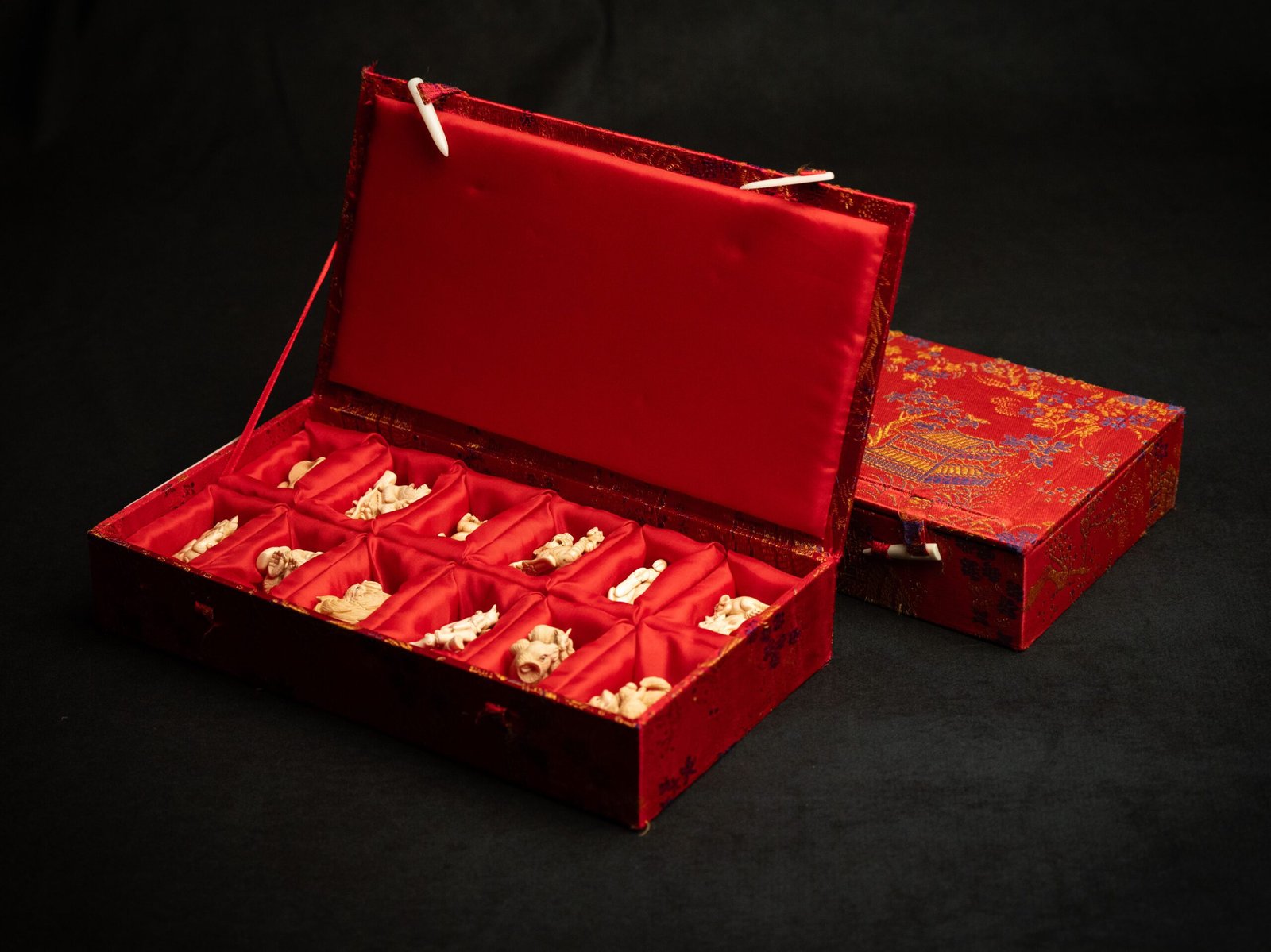 The Netsuke: From Chinese Origins to Japanese Luxury Sculpture
